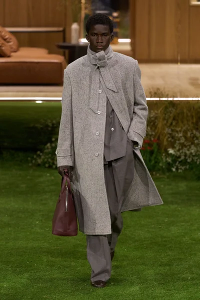 Look 70